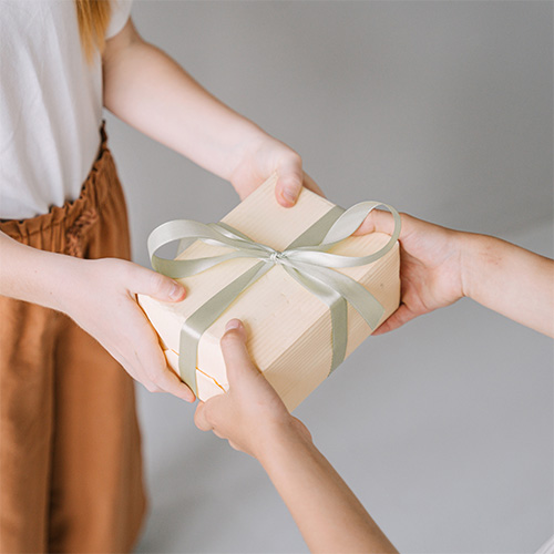 お祝いのお返し（内祝い）に